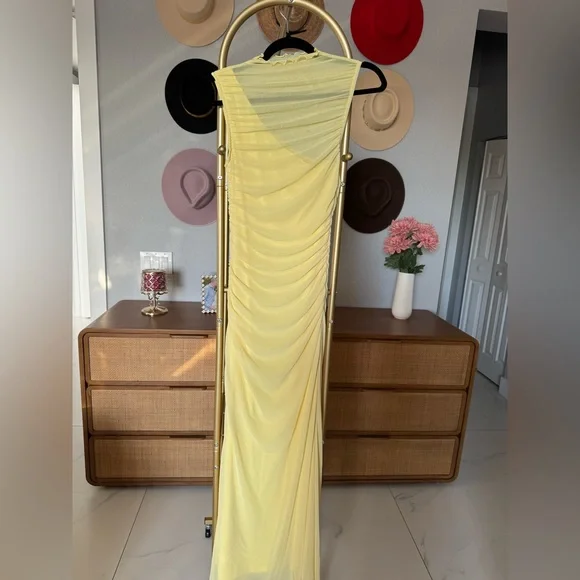 Commense Yellow Sleeveless Ruched Maxi Dress - Picture 5 of 7